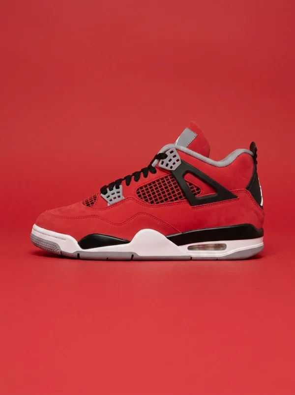 Air Jordan 4 Toro Bravo