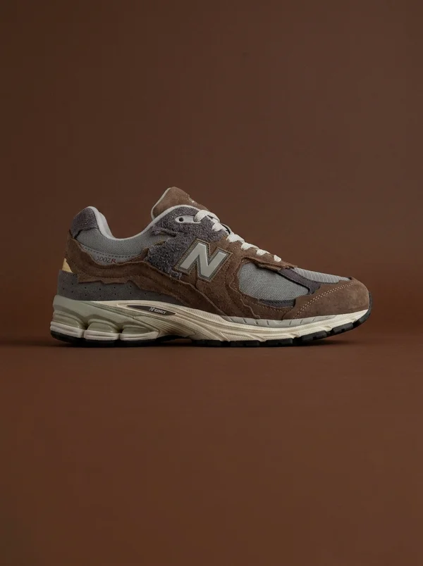 New Balance 2002R