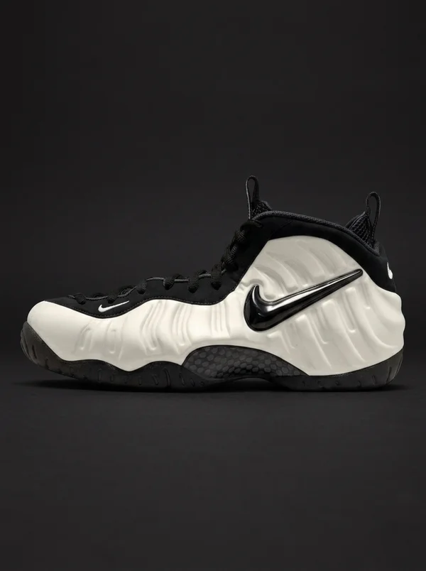 Nike Air Foamposite Pro Glow in the Dark