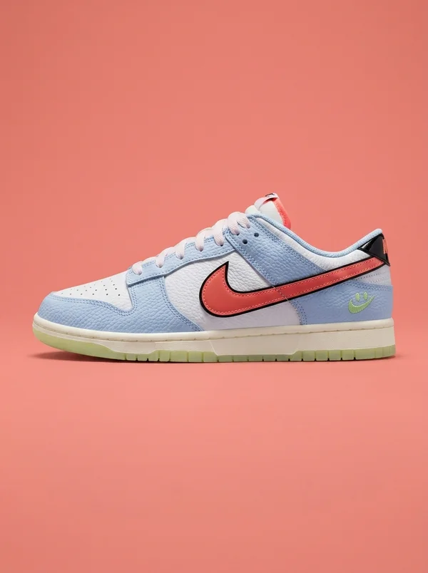 Nike Dunk Low Patent Leather